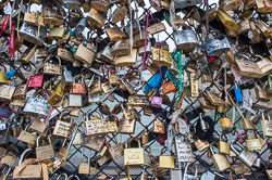 20120207-A049-00-love-secured-with-padlock.jpg